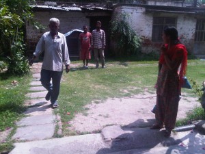 The first workers arriving... 