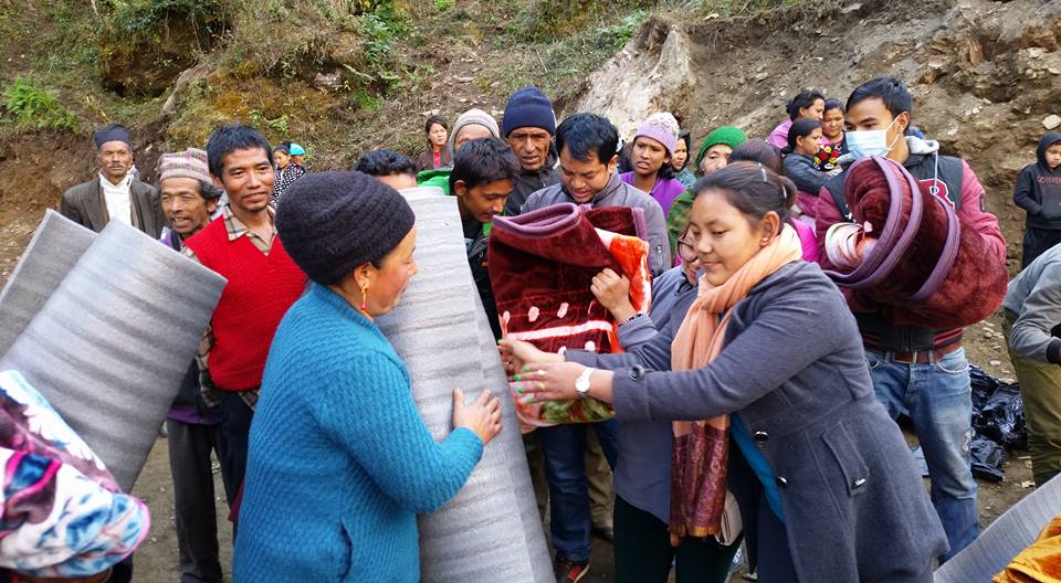 Tatopani - blankets and madresses (3)